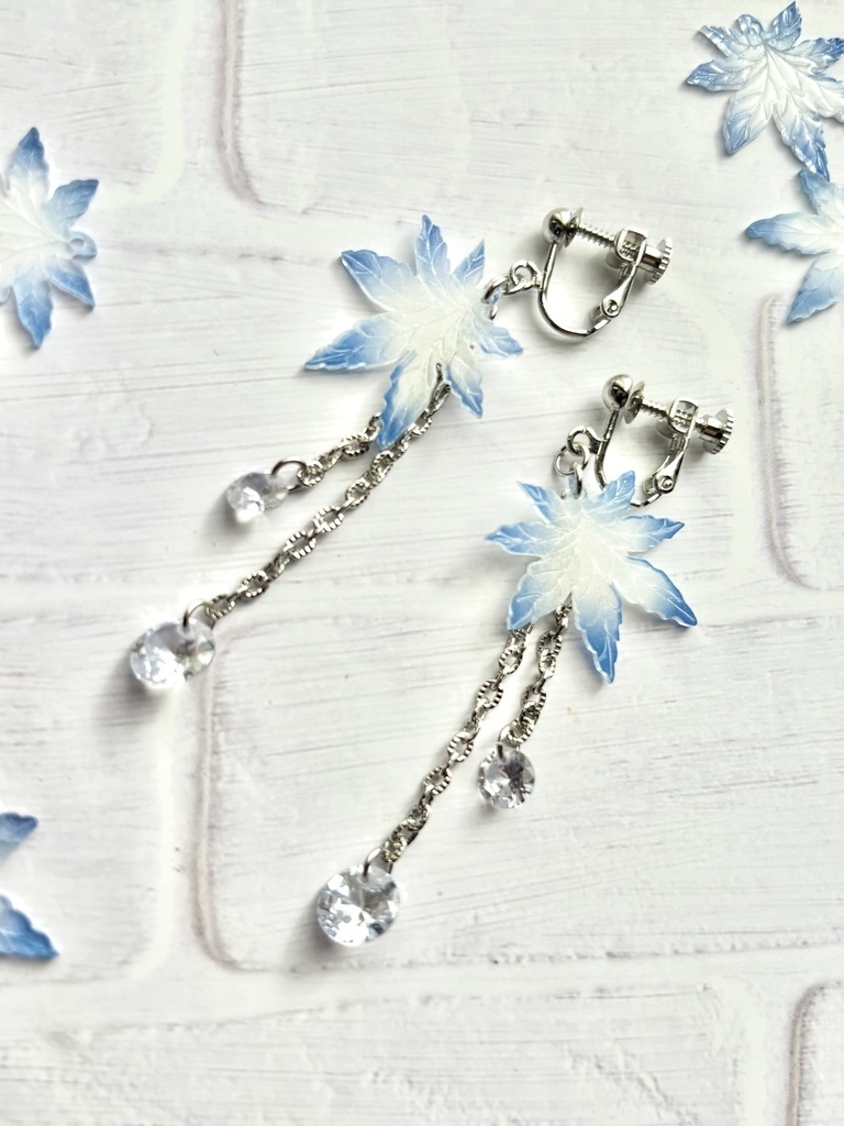 冬の紅葉 ピアス/イヤリング
