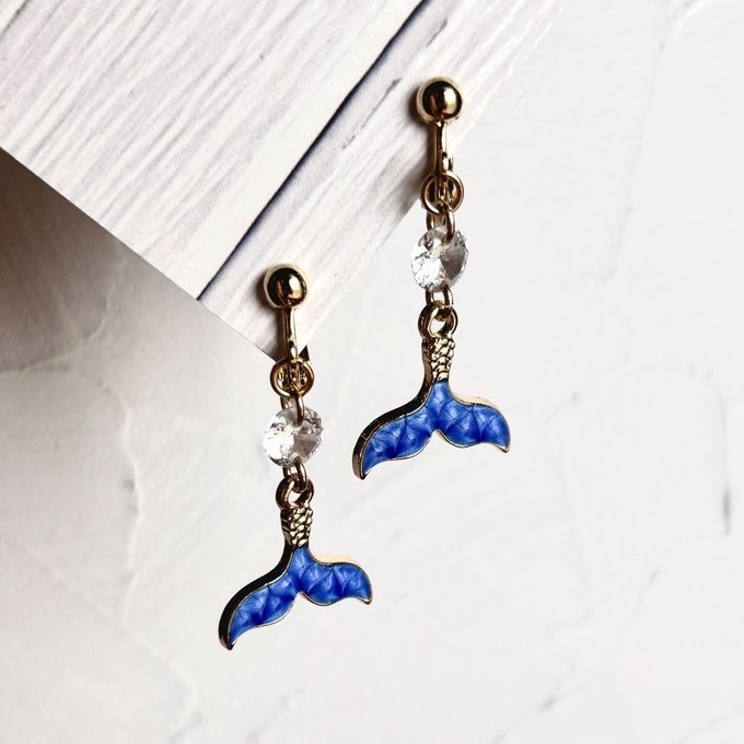 斑くじらの尻尾のピアス/イヤリング