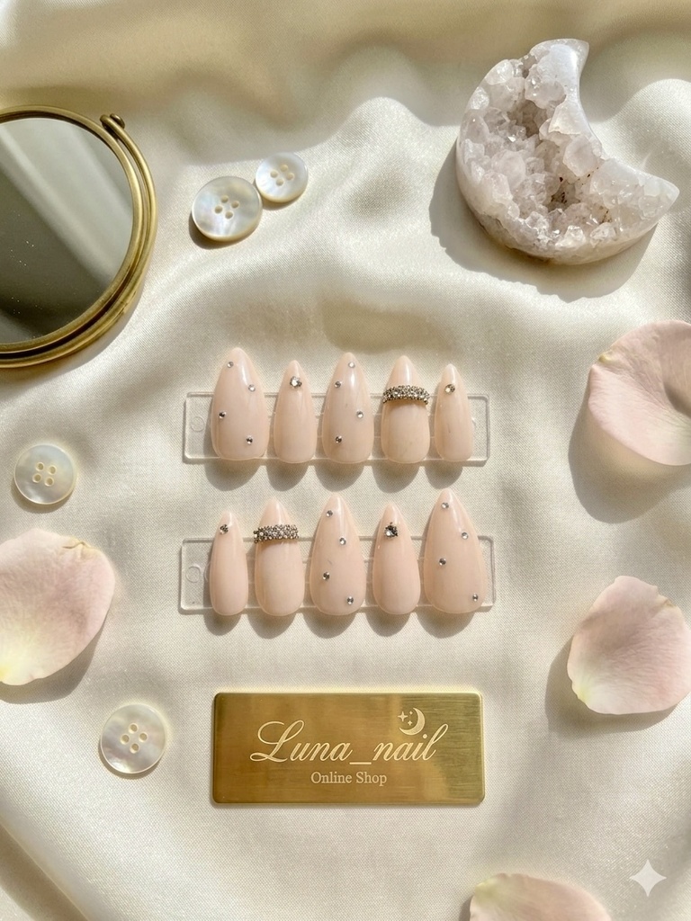 Luna_nail ビジューラインネイルチップ