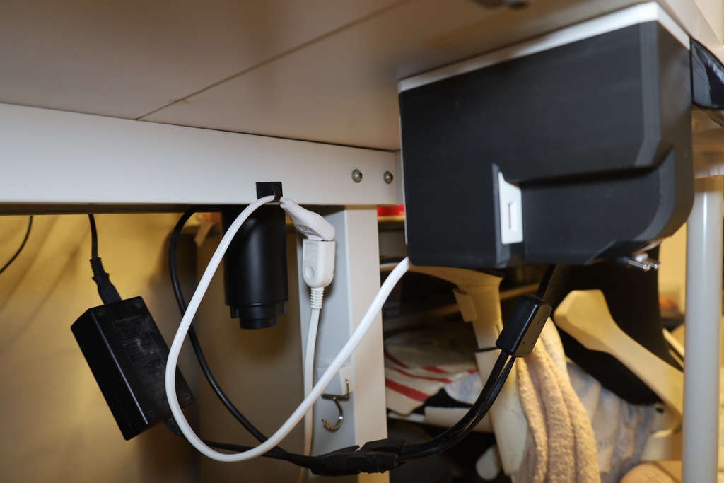 巻き取り式USB付き多機能電源タップ(ACコンセント×2_USB-C×2(巻き取り式)_USB-A×1)