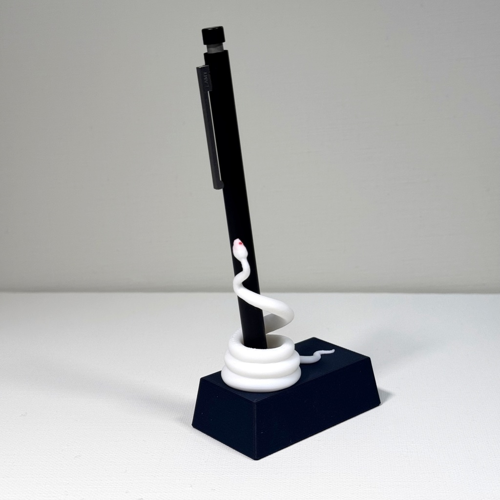 ペン立て(ヘビ)