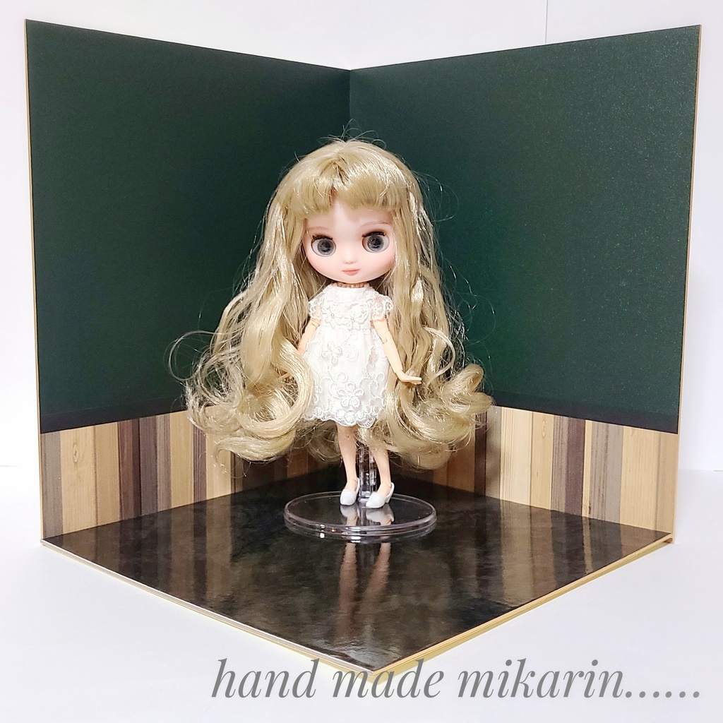 【送料込】背景撮影ボード(ヴィンテージグリーン①)【ドールハウス】