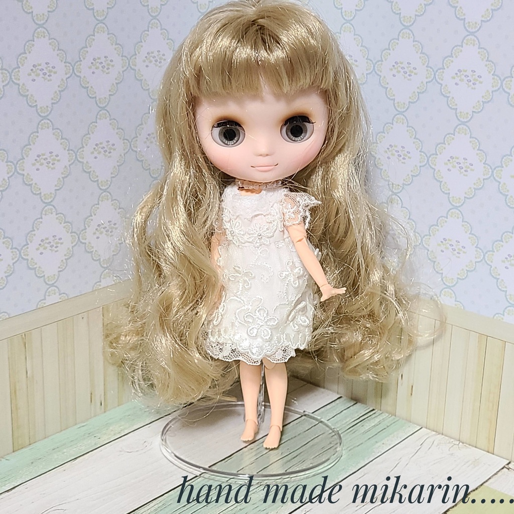 【送料込】背景撮影ボード(ひし形小花①)【ドールハウス】