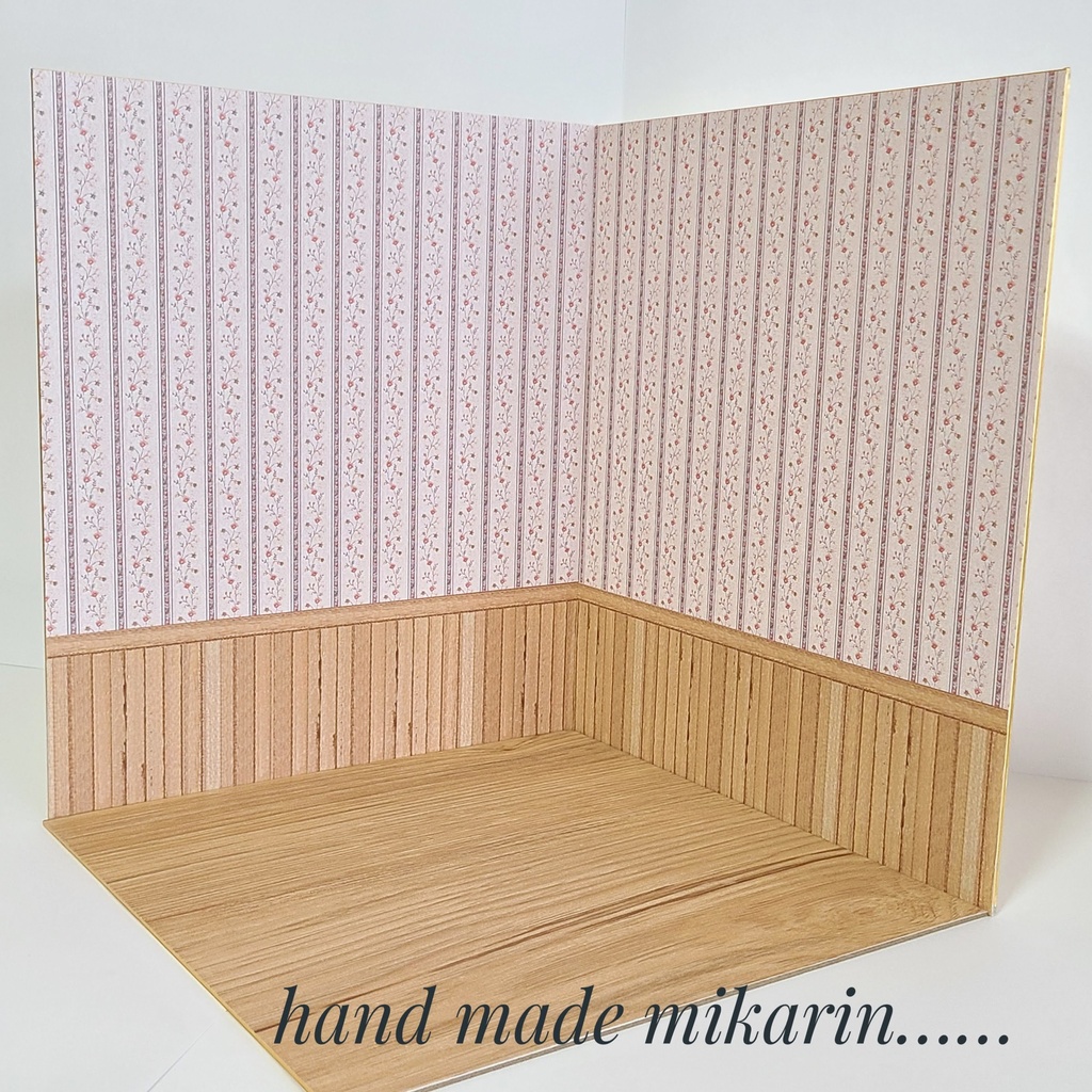 【送料込】背景撮影ボード(縦ライン小花)【ドールハウス】