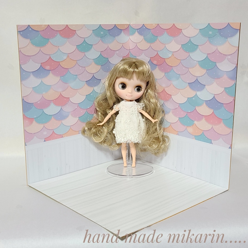 【送料込】背景撮影ボード(うろこ)【ドールハウス】