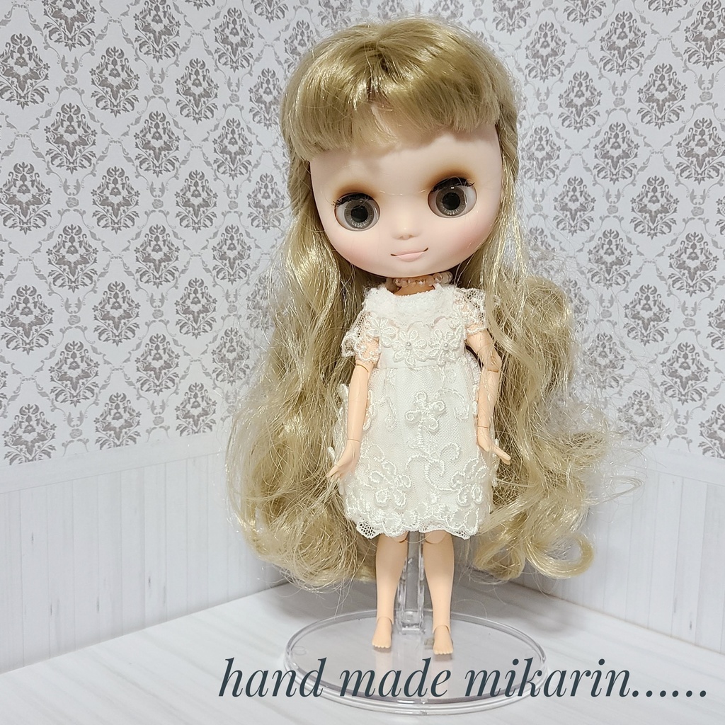 【送料込】背景撮影ボード(ダマスク)【ドールハウス】