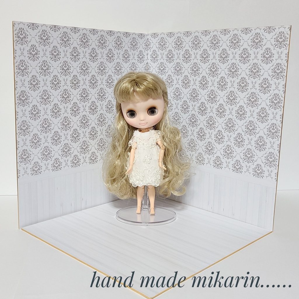 【送料込】背景撮影ボード(ダマスク)【ドールハウス】