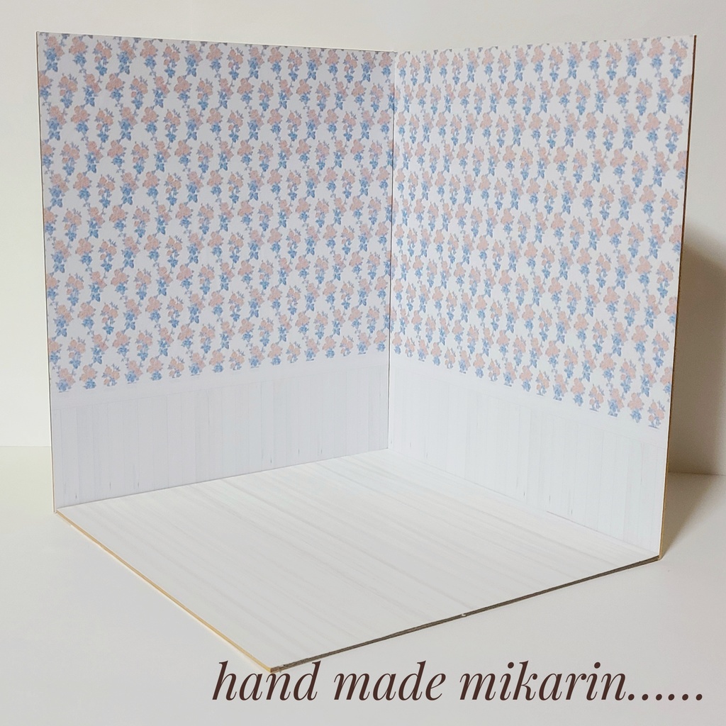 【送料込】背景撮影ボード(ブルーピンク小花)【ドールハウス】