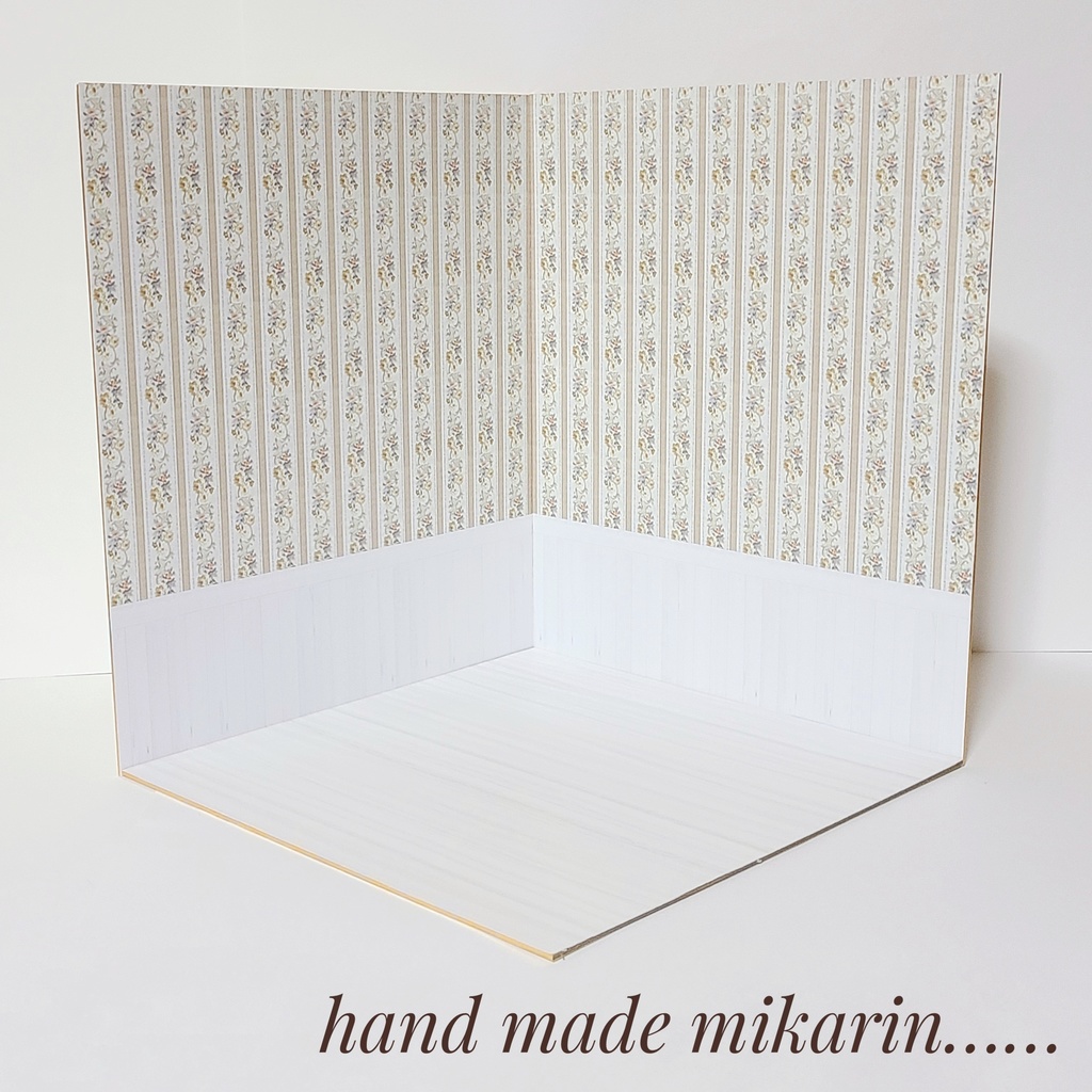 【送料込】背景撮影ボード(ブラウン小花)【ドールハウス】