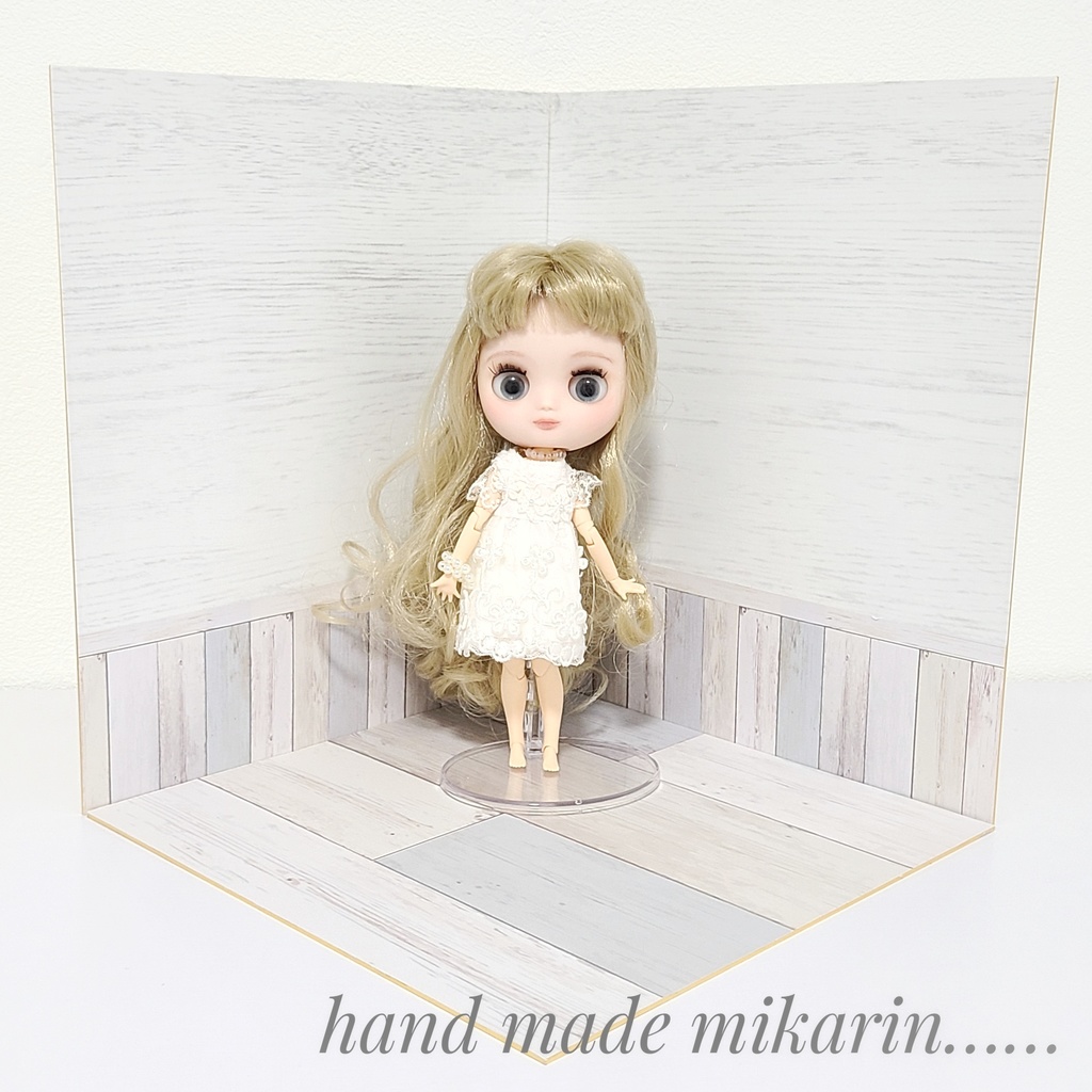 【送料込】背景撮影ボード(ホワイトー×シャビー)【ドールハウス】