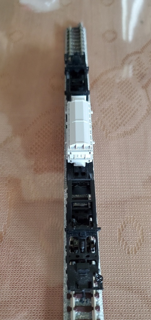 Nゲージ シキ1000用荷物2 屋内用三相変圧器 未塗装キット