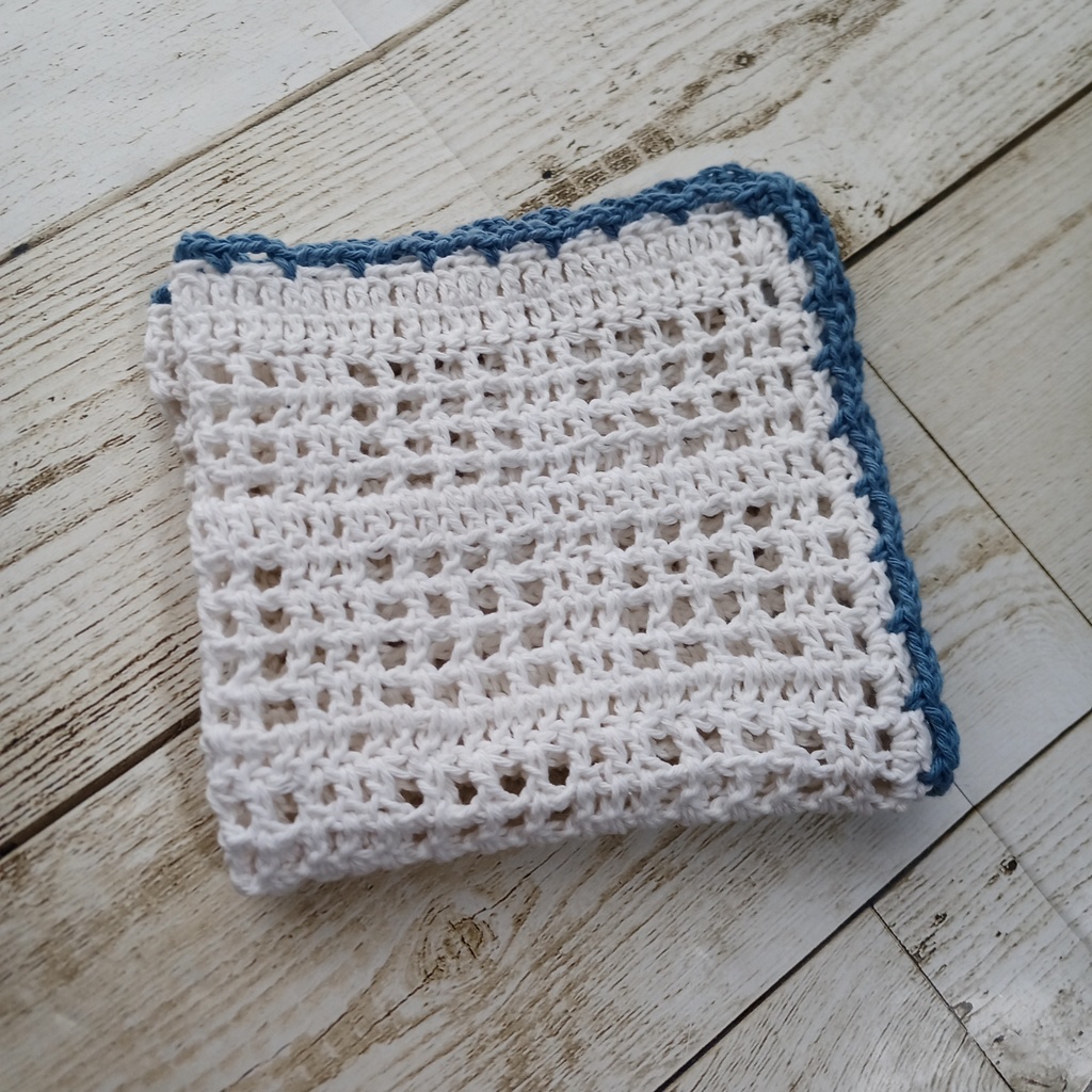 M017 手編みのハンカチタオル