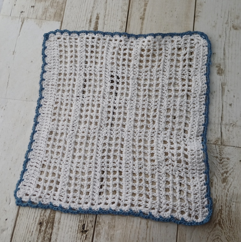 M017 手編みのハンカチタオル