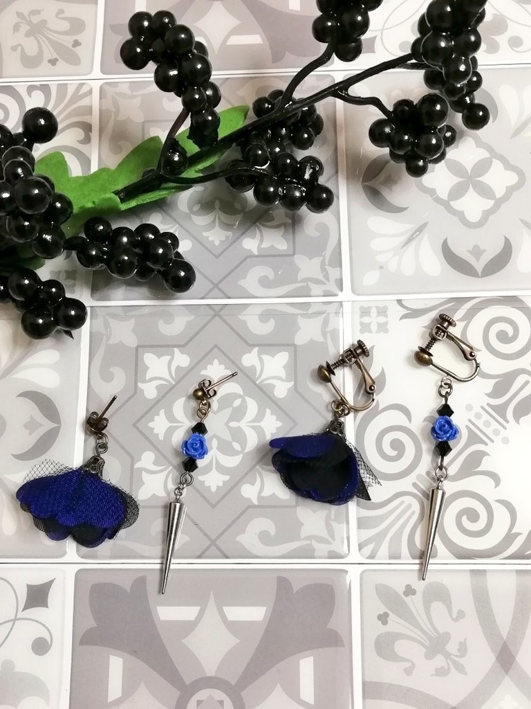 テレーゼモチーフイヤリング