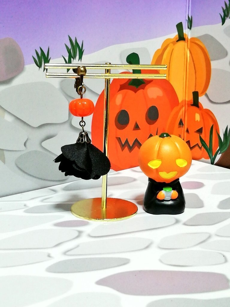 【ハロウィンと夜の物語】モチーフ片耳イヤリング