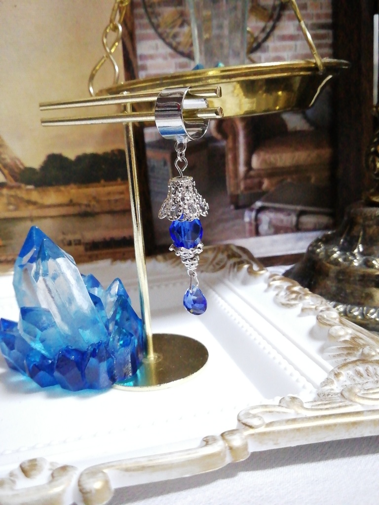 ランプのイヤーカフ