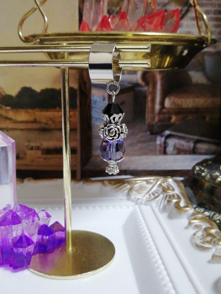 香水瓶風イヤーカフ