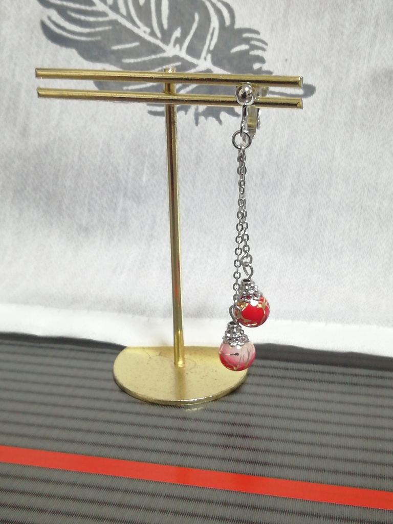 ヨーヨー風片耳イヤリング