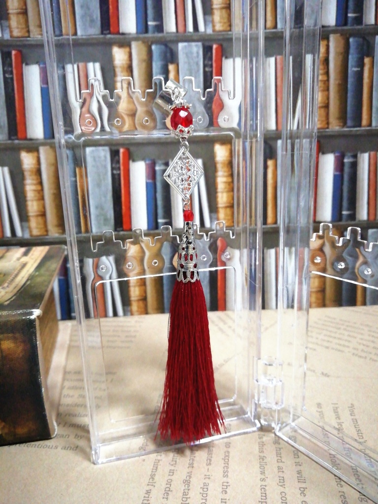 タッセルイヤーカフ