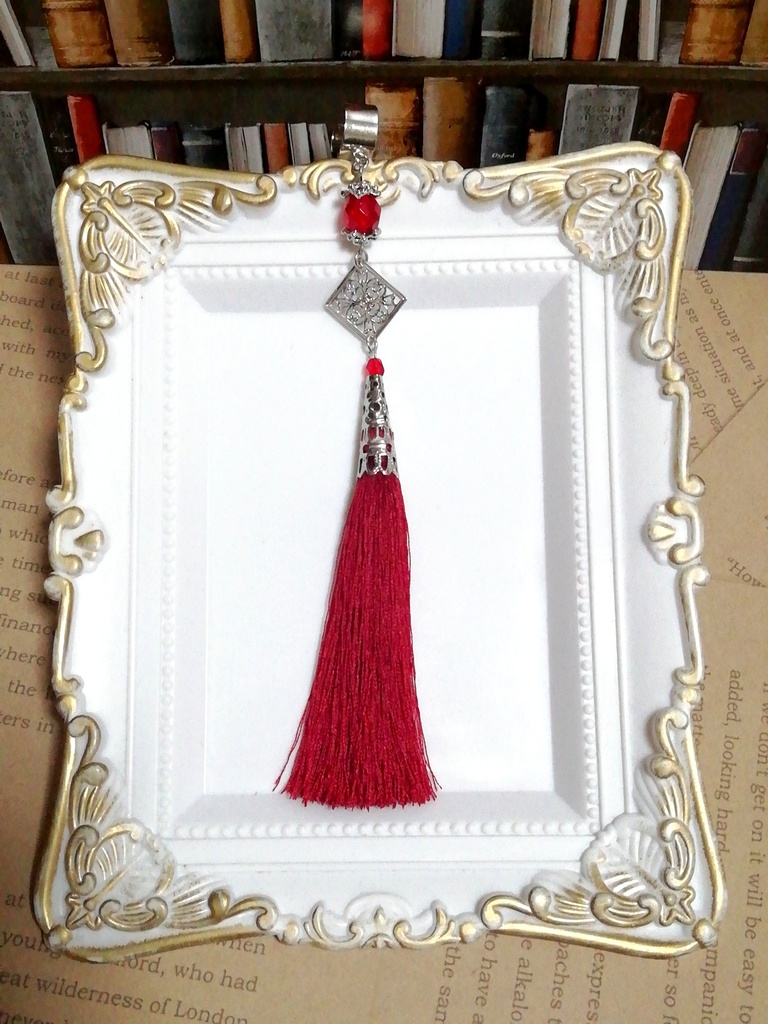 タッセルイヤーカフ