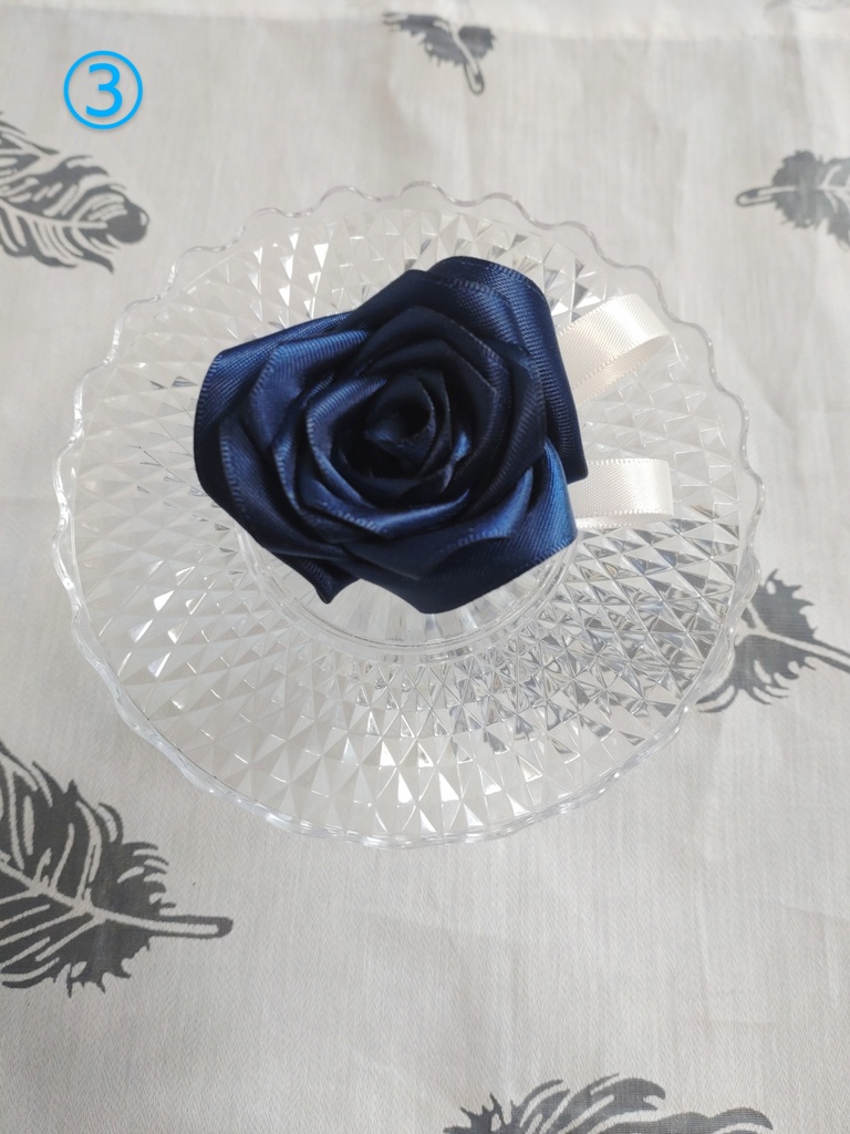 【カンタレライメージ】薔薇コサージュ