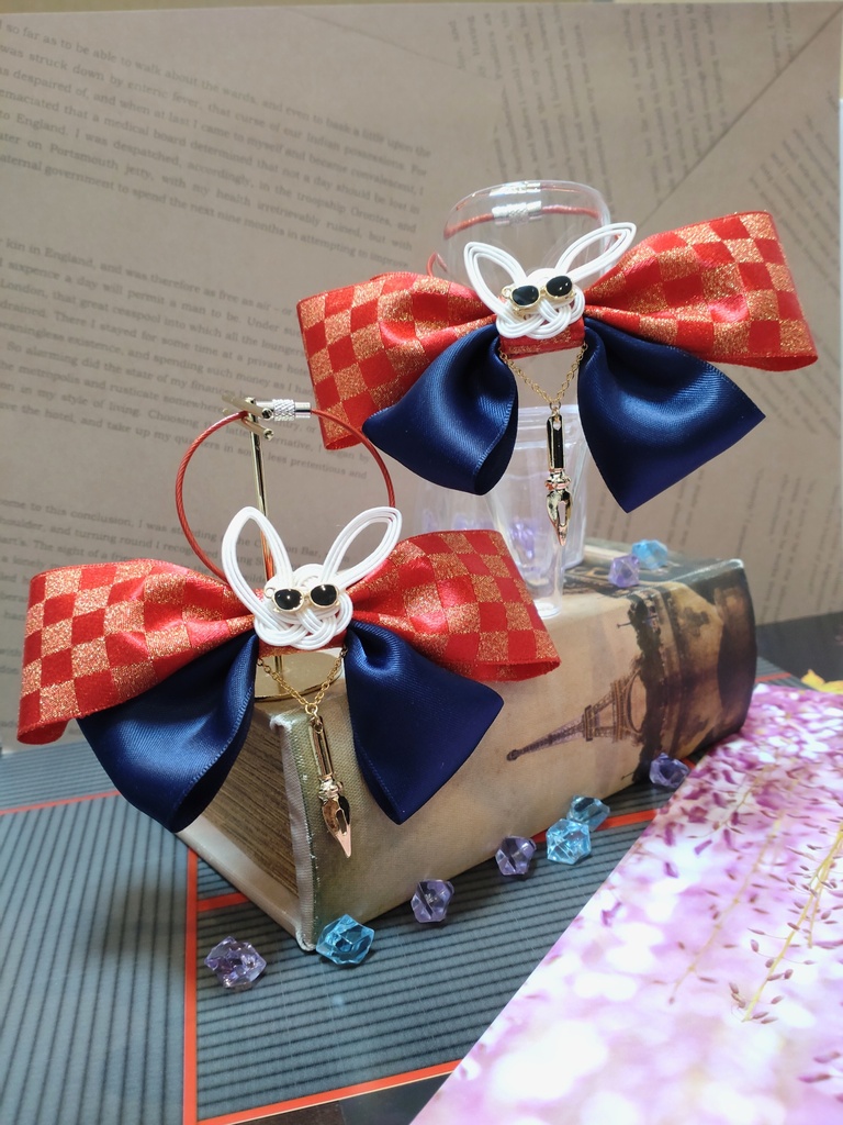 【ハロウィンと朝の物語】かわみーモチーフワイヤーキーホルダー