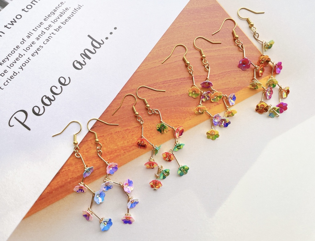 Petals dance 〈ピアス/イヤリング〉