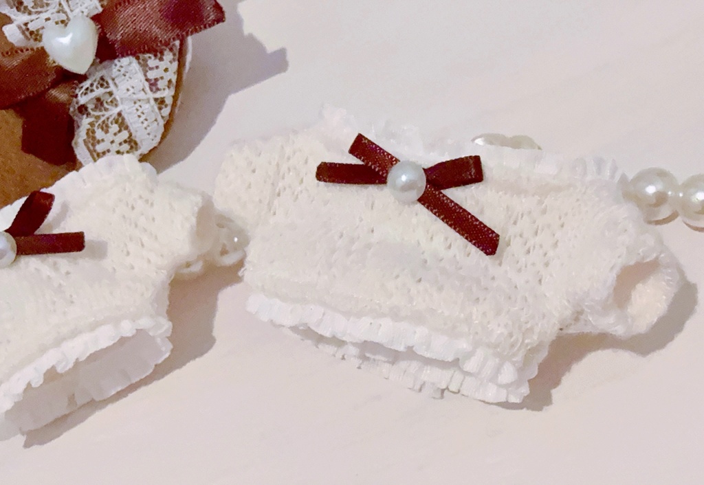 ୨୧ Crème Tricot ୨୧