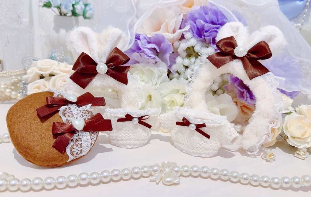 ୨୧ Crème Tricot ୨୧