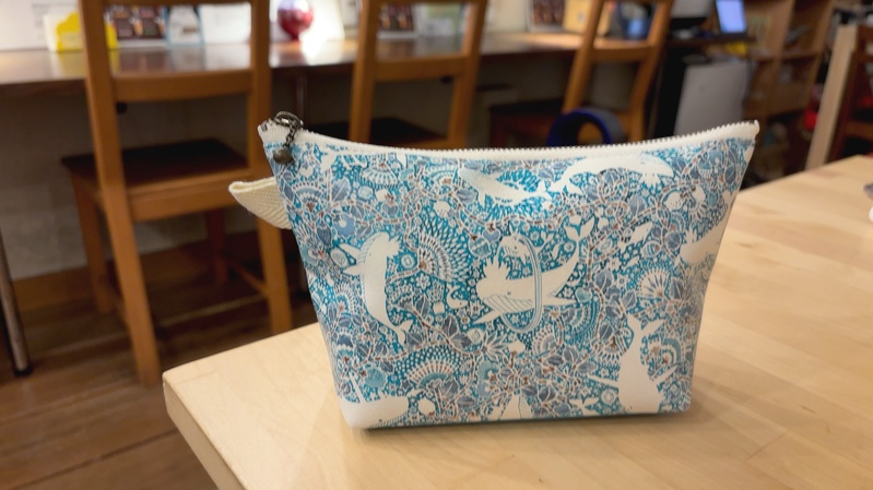 【受注生産】🐋鯨野ファンタジア 三角ポーチ