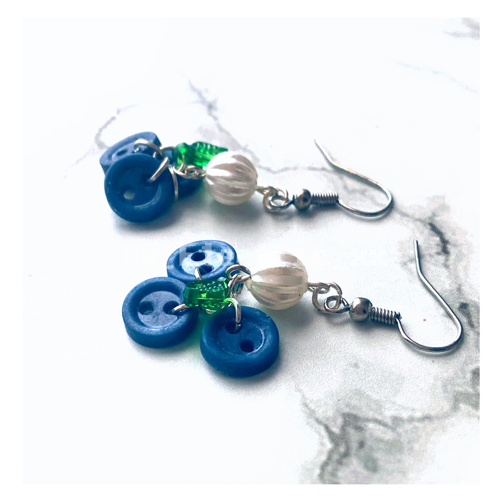 【Enchanted Tea Party】ブルーベリー ピアス【B品】