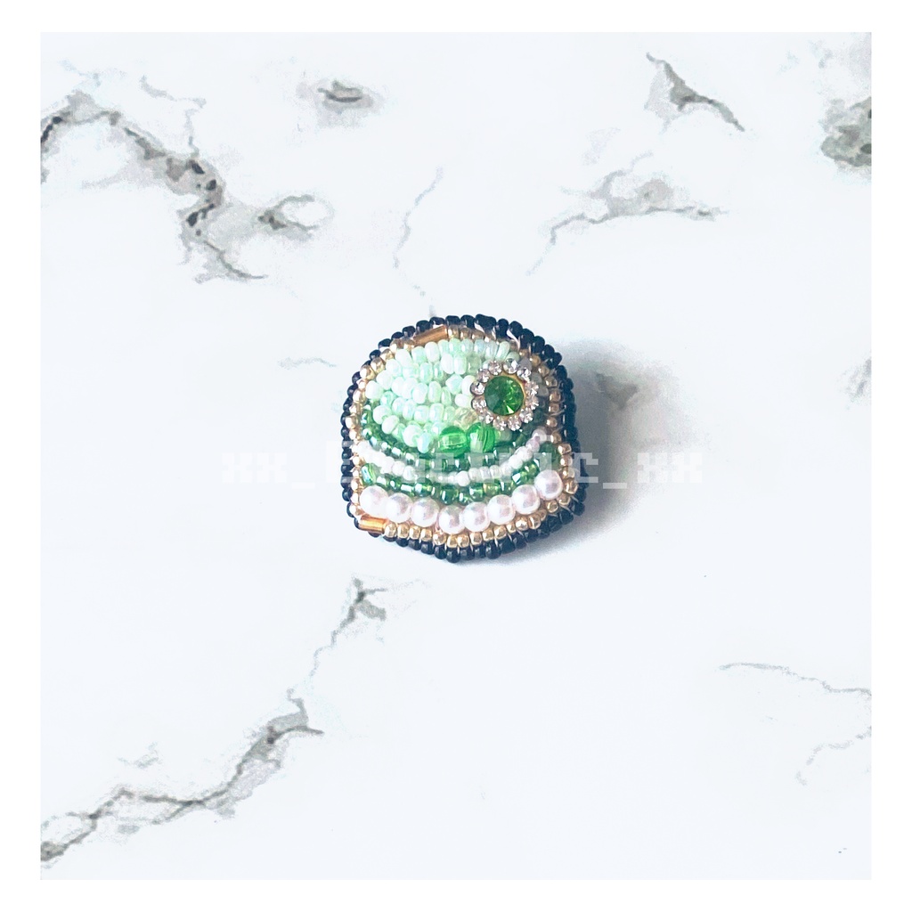 【Enchanted Tea Party】抹茶マカロン ブローチ【B品】