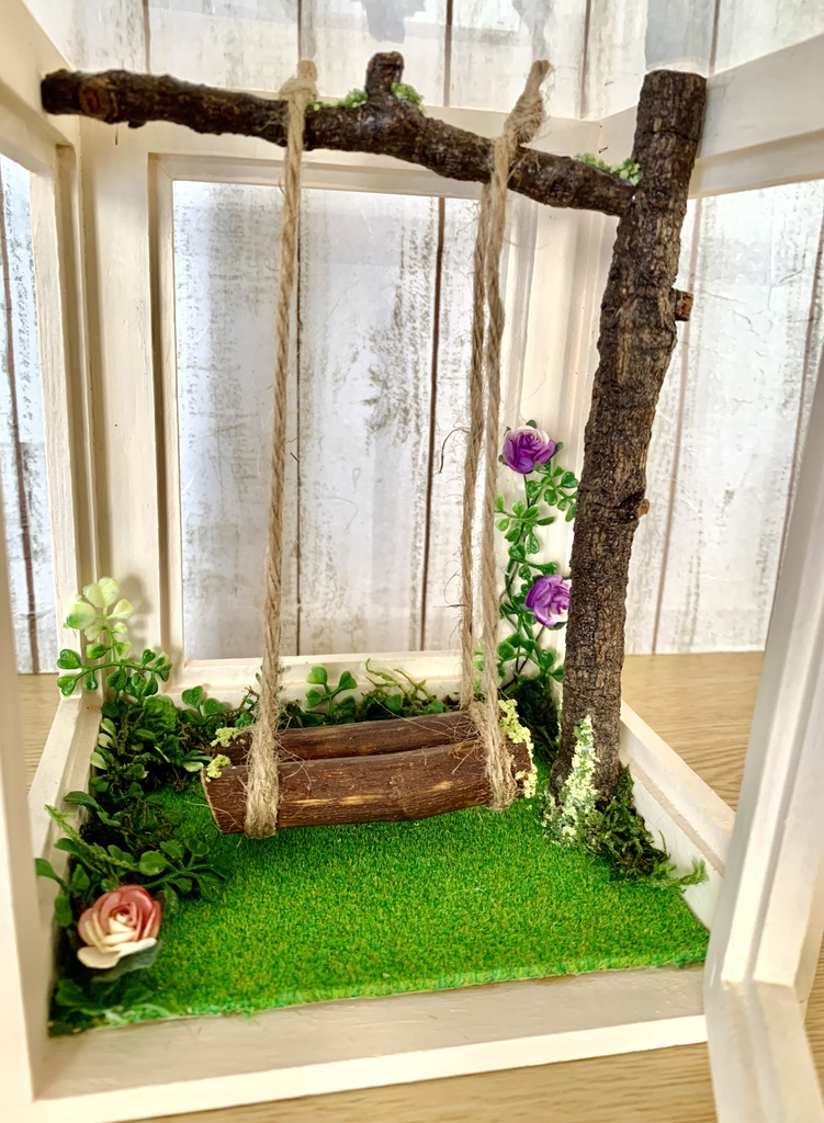 メルヘンなブランコ ドール展示台