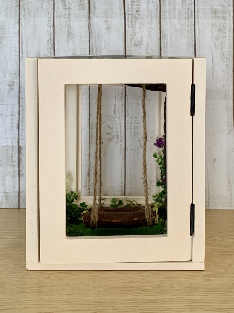 メルヘンなブランコ ドール展示台