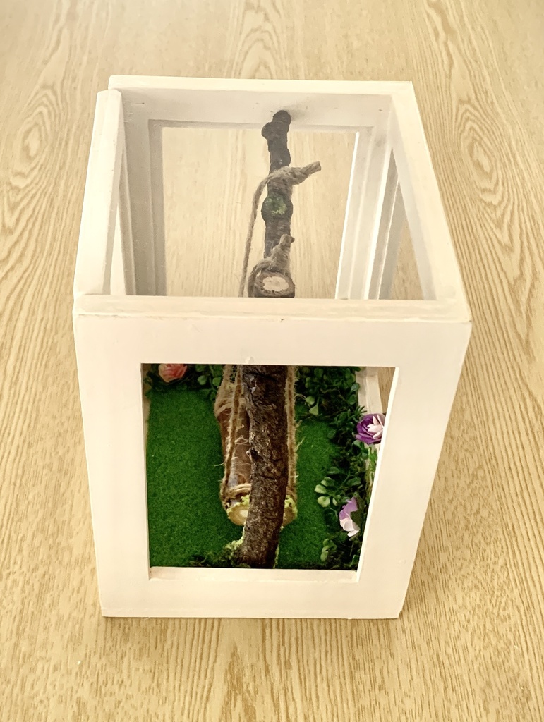 メルヘンなブランコ ドール展示台