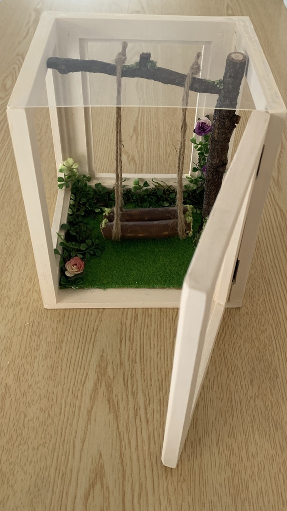 メルヘンなブランコ ドール展示台