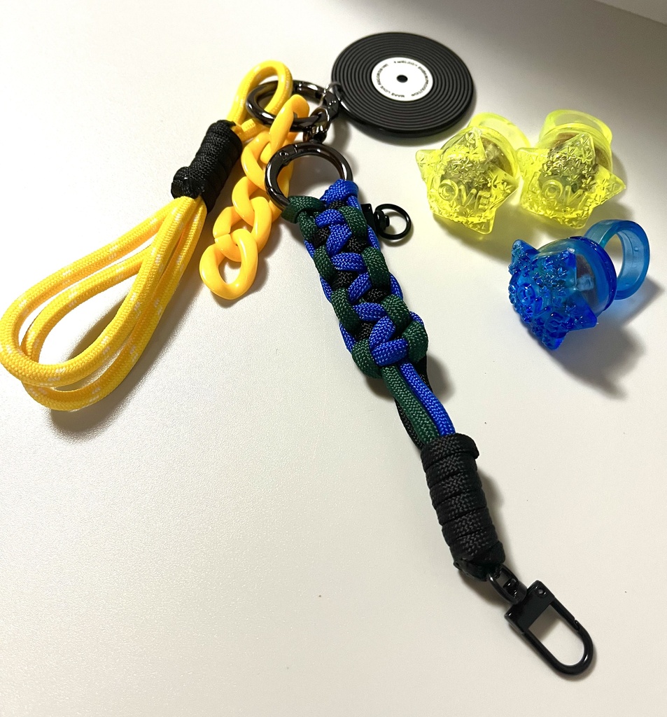リングライトがつけられる! 推しいろリングライトストラップ