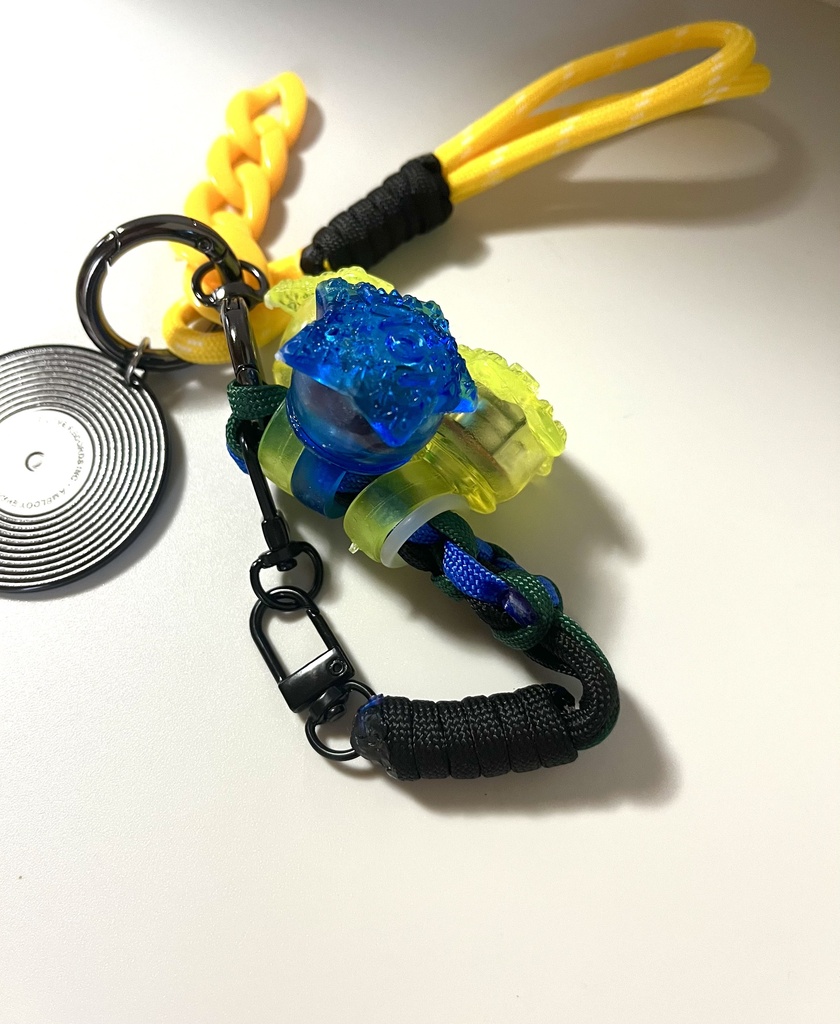 リングライトがつけられる! 推しいろリングライトストラップ