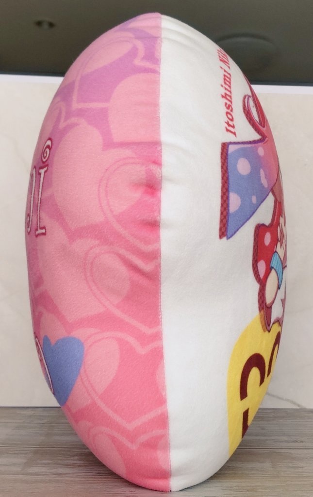 ニコのもちもちクッション