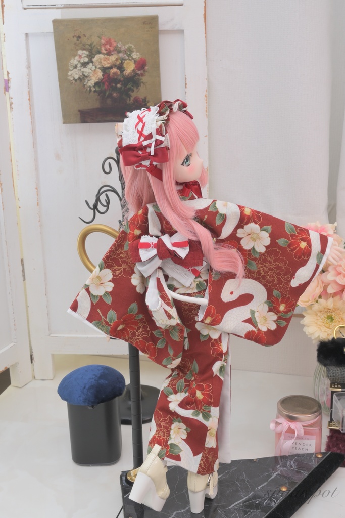 白蛇と椿の着物