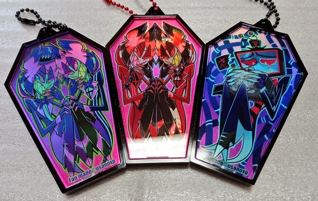 【hologram version・ホログラム仕様】棺桶型キーホルダー