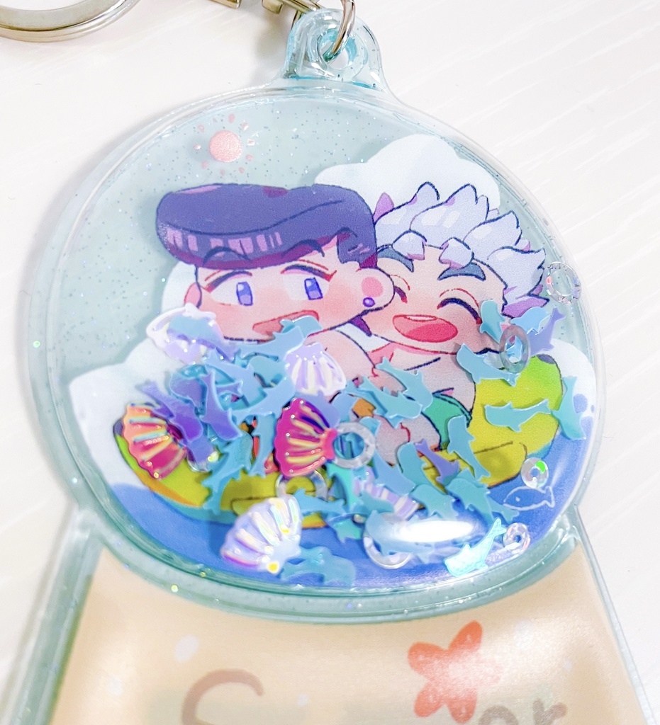 スノードームキーホルダー