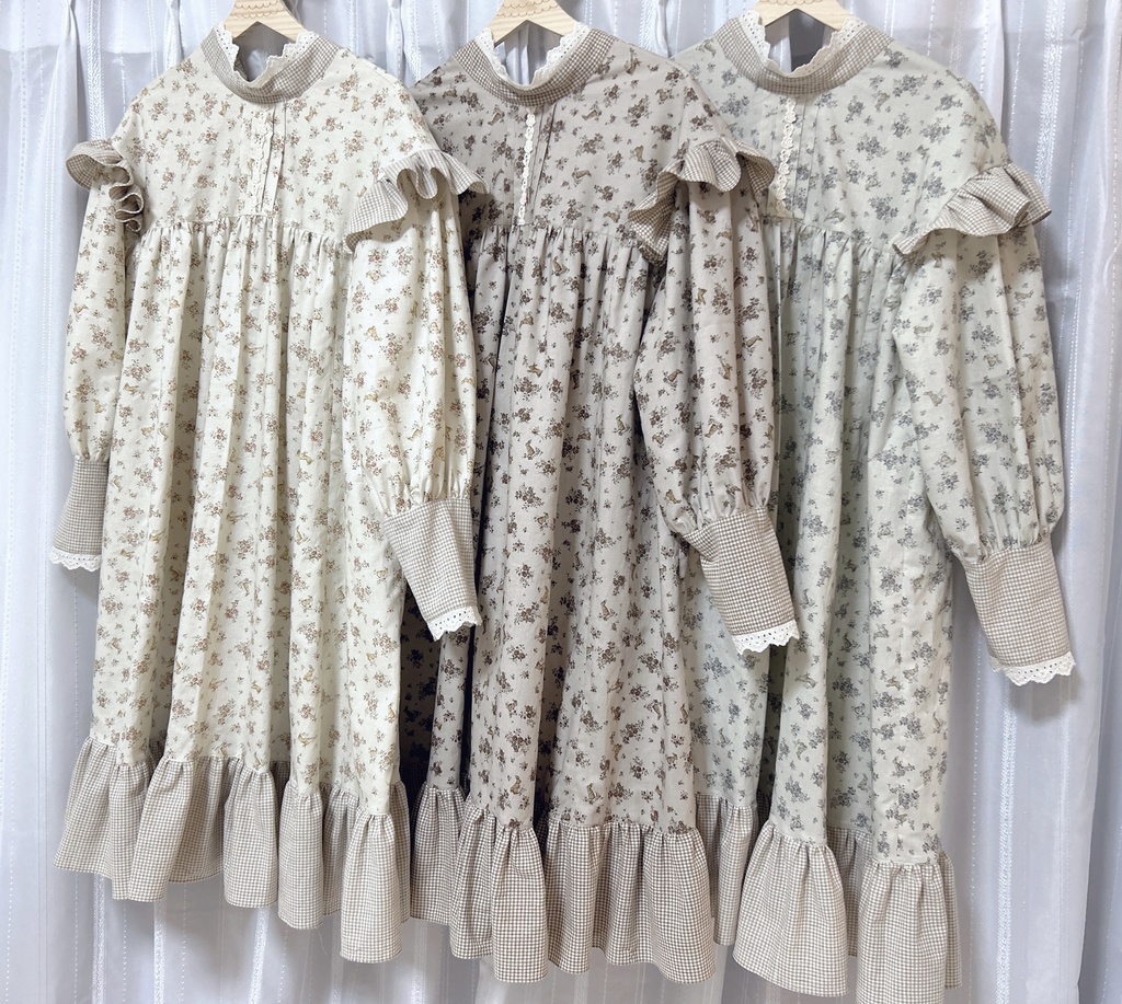 うさぎとお散歩ワンピース