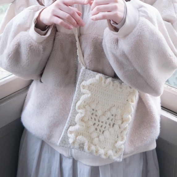 手編みのぽこぽこハートバック