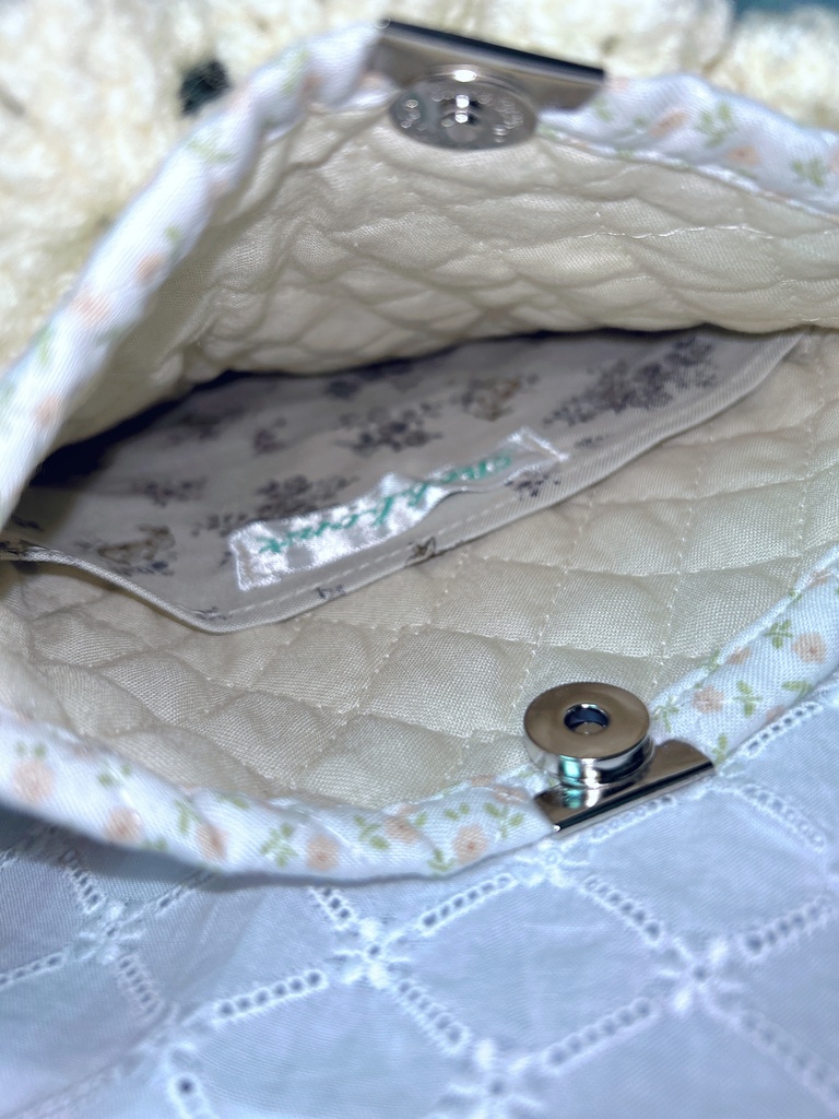 手編みのぽこぽこハートバック