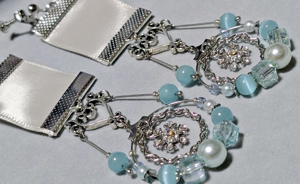 青or水色×シルバー 旗型イヤリング(画像12枚)