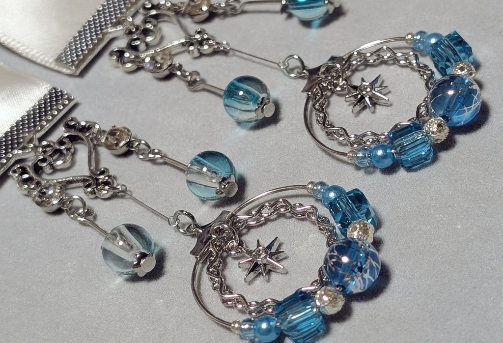 青or水色×シルバー 旗型イヤリング(画像12枚)