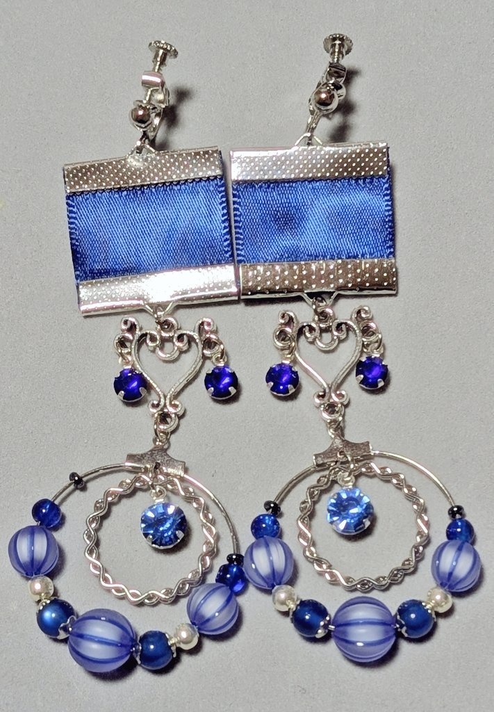 青or水色×シルバー 旗型イヤリング(画像12枚)