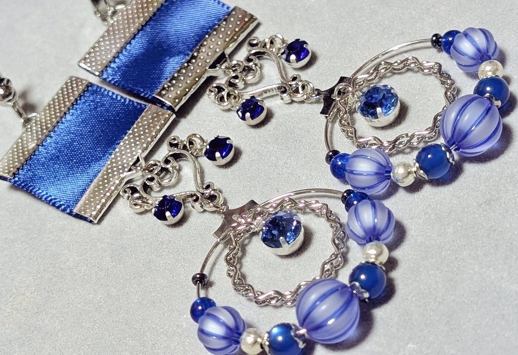 青or水色×シルバー 旗型イヤリング(画像12枚)