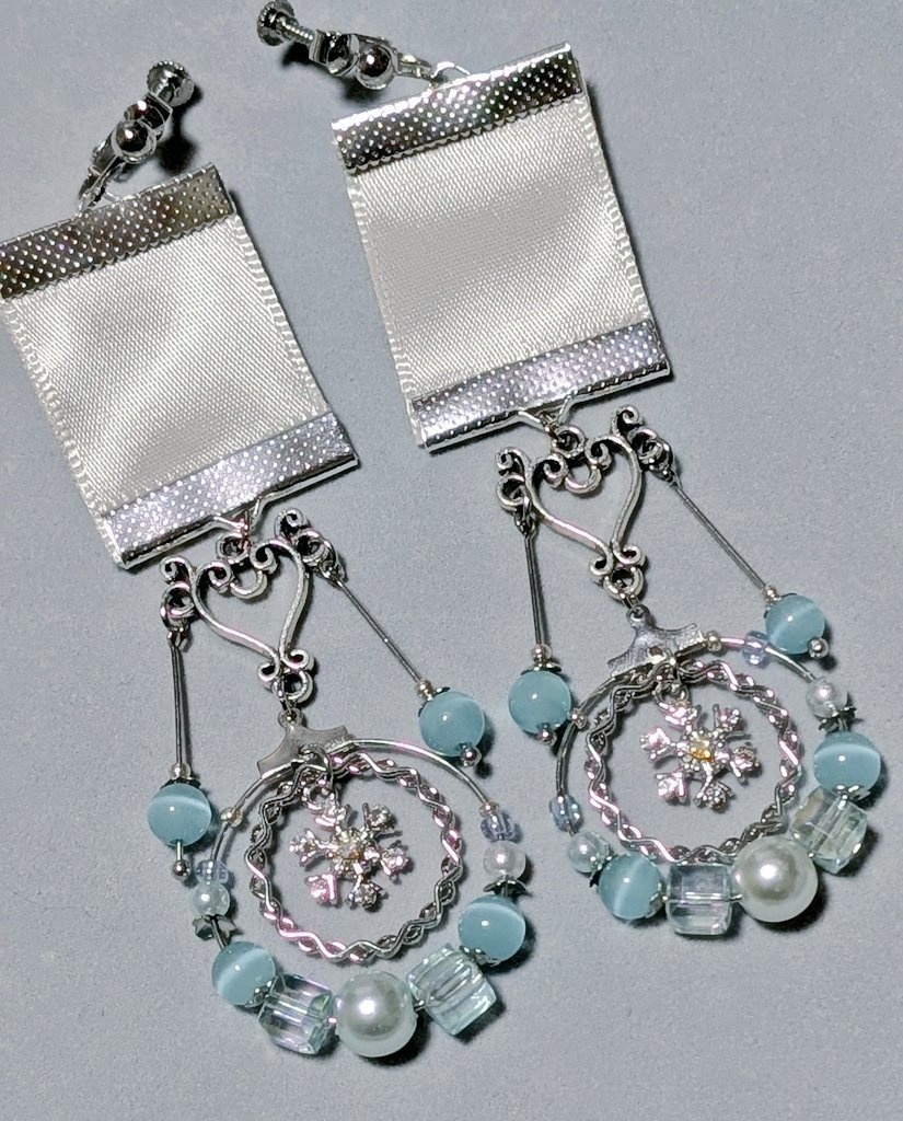 青or水色×シルバー 旗型イヤリング(画像12枚)